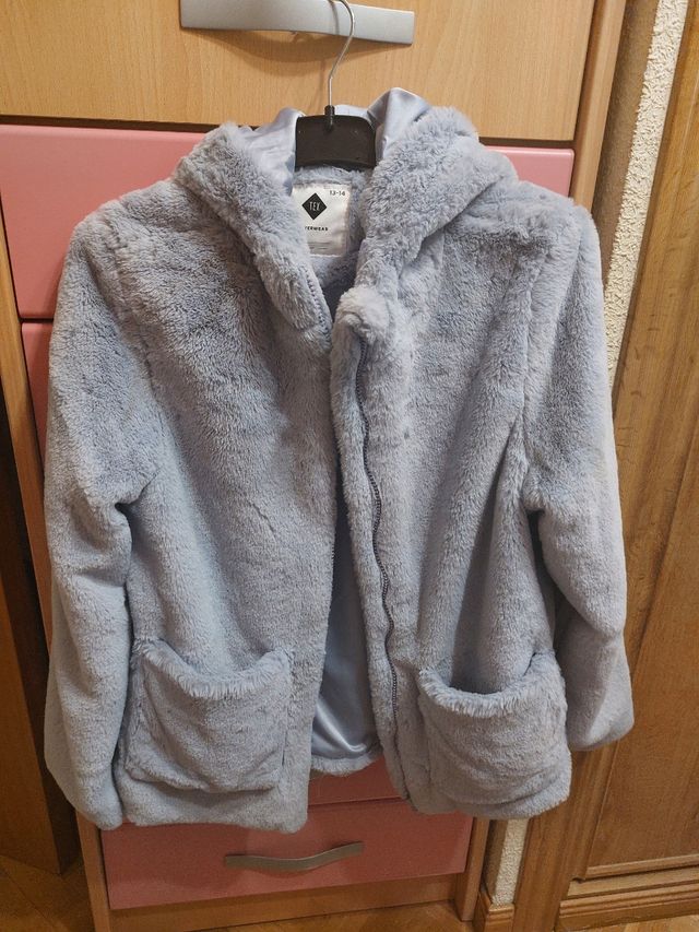 Abrigo niña y mujer