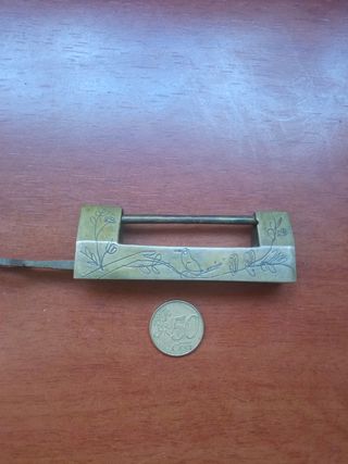 Candado antiguo Asiático .