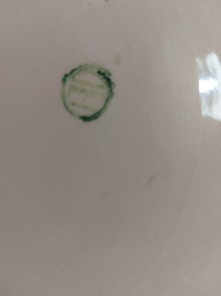 Fuente de centro antigua ,está firmada