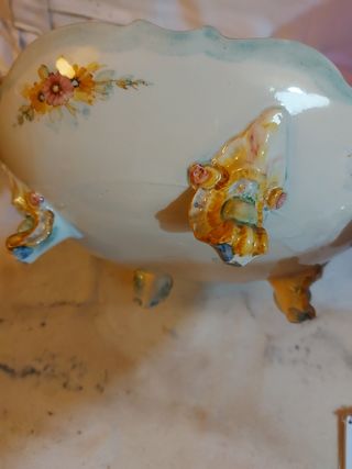 Fuente de centro antigua ,está firmada