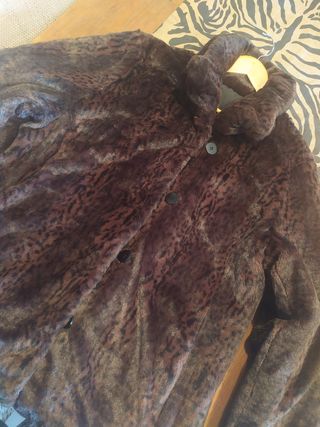 ABRIGO REVERSIBLE DE PIEL 