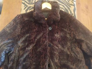 ABRIGO REVERSIBLE DE PIEL 