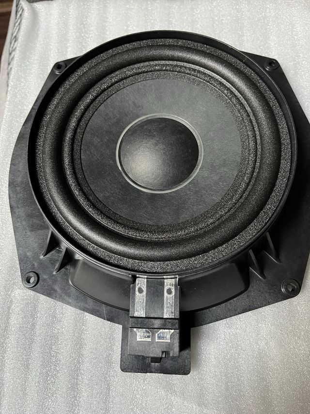 Subwoofer BMW g30