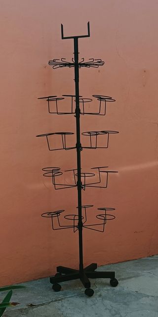 VENDO PERCHERO SOMBREROS