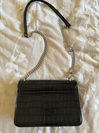 Bolso negro Stradivarius 