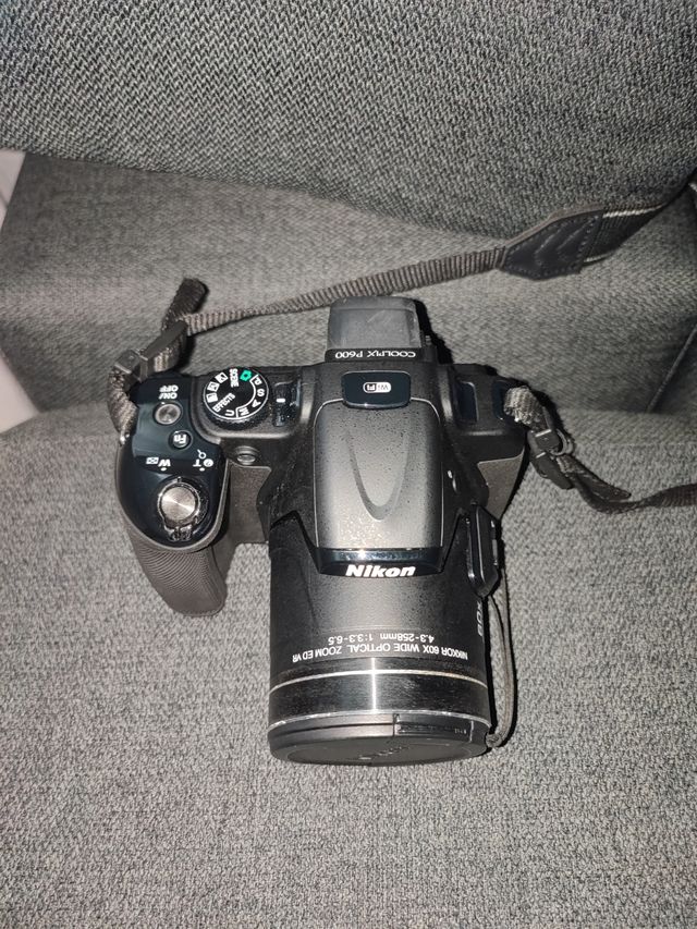 Cámara Nikon p600