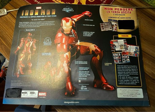 Iron Man stivale da costruire con fascicoli 