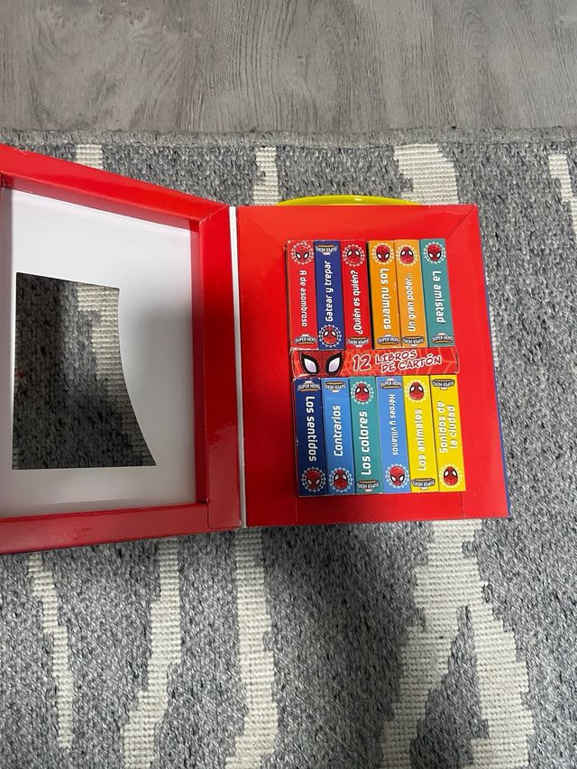 12 mini libros infantiles de Marvel