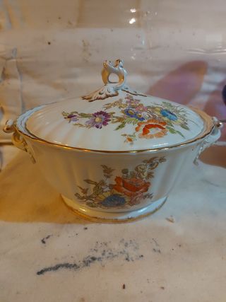 Sopera porcelana fina antigua