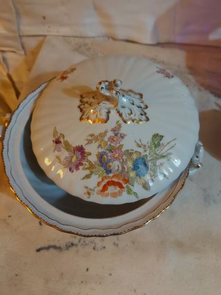 Sopera porcelana fina antigua