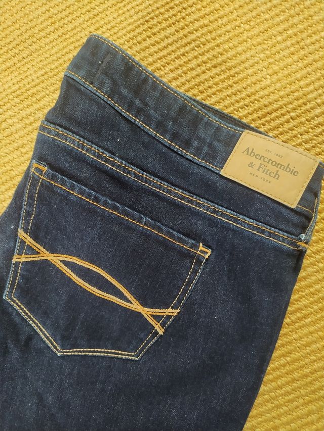Vaqueros Abercrombie talla L