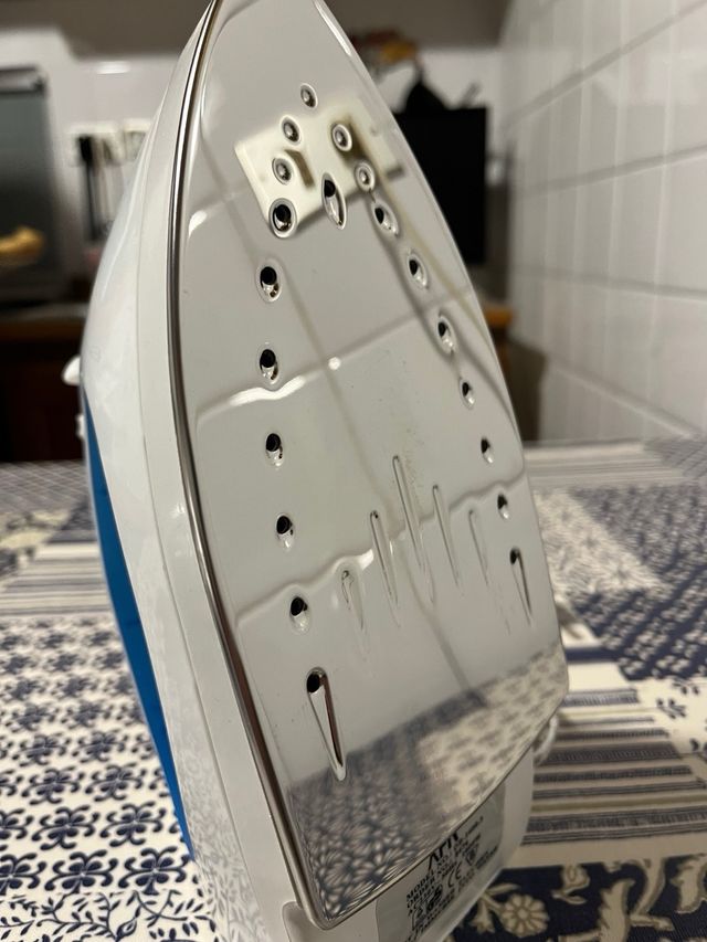 Ferro da stiro a vapore