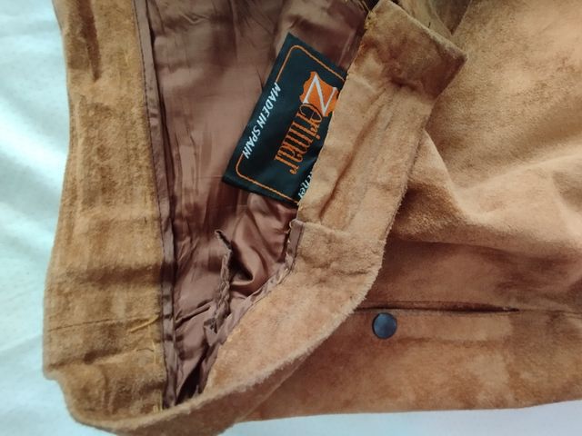 Varias prendas de vestir talla 44 y 46