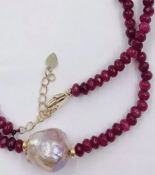 Collar piedra granate y perlas Australiana. Nuevo