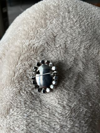Broche antiguo con pedreria 