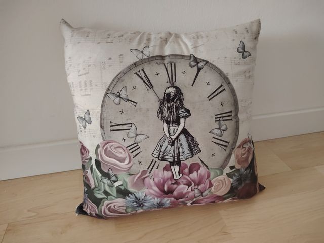 Cojín Alicia con funda y relleno