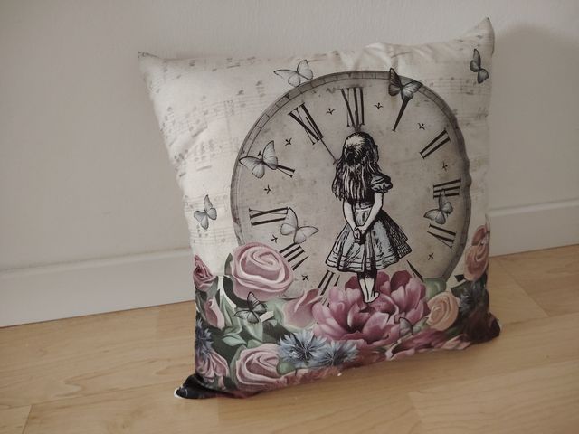 Cojín Alicia con funda y relleno