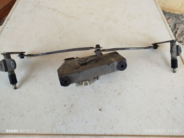 Motor y brazo de limpia de 205