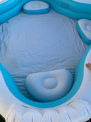 PISCINA INCHABLE CON ASIENTOS