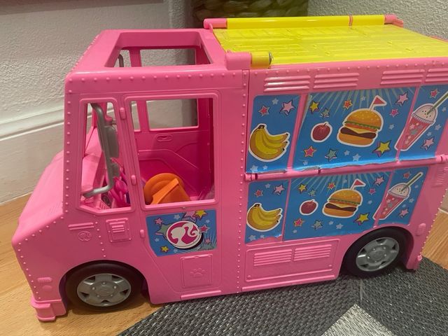 AUTOCARAVANA DE BARBIE COMO NUEVA