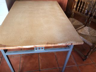 Sillas y mesa de cocina,