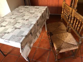 Sillas y mesa de cocina,