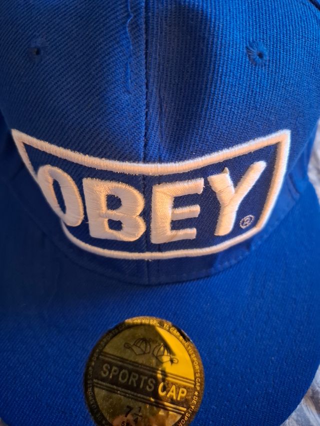 Gorra de visera plana OBEY