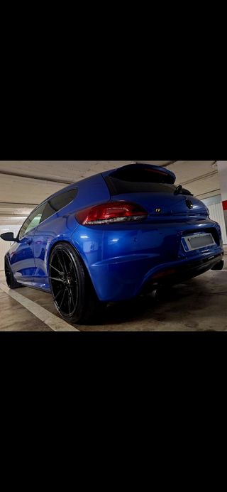 Volkswagen Scirocco R 2011