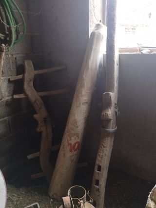 Yugo antiguos y demás útiles