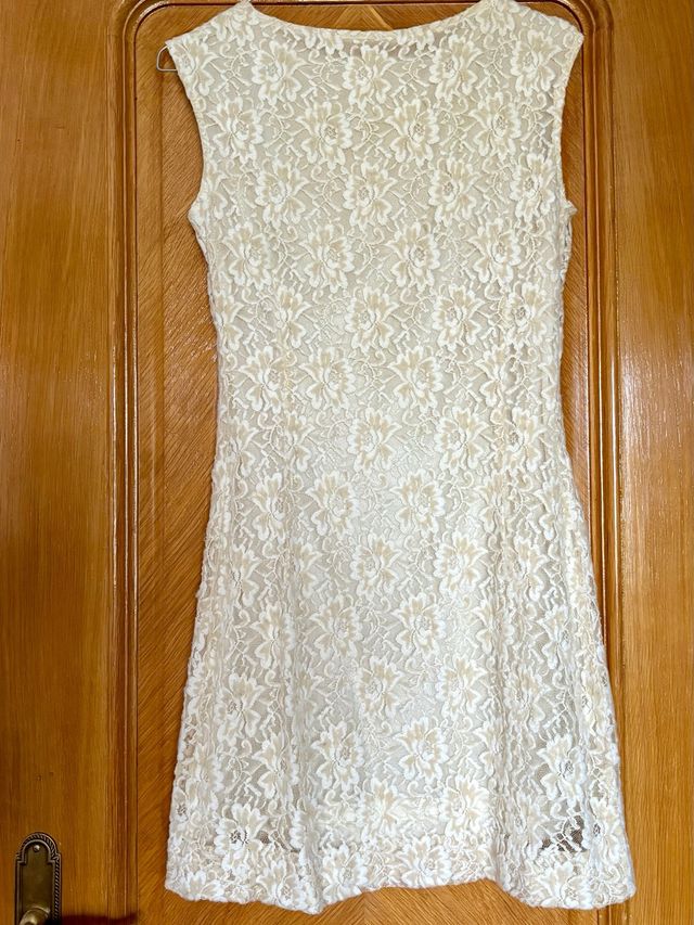 Vestido corto elástico de encaje en tercipelo