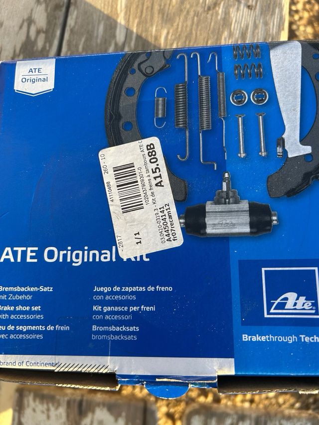 Juego zapatas traseras.