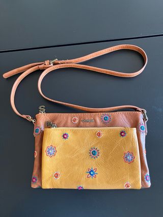 Bolso de piel DESIGUAL sin estrenar