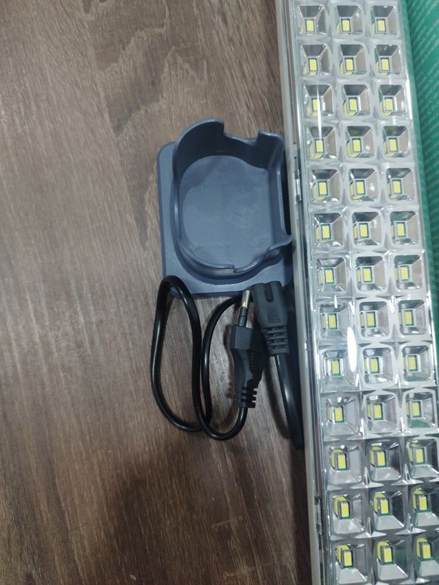 Luz de emergencia recargable