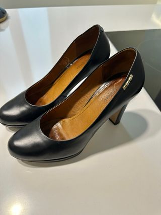 Zapato negro piel tacon Martinelli