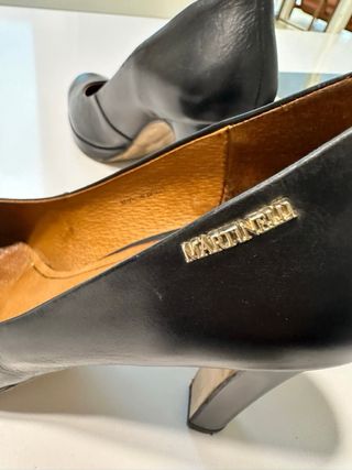 Zapato negro piel tacon Martinelli