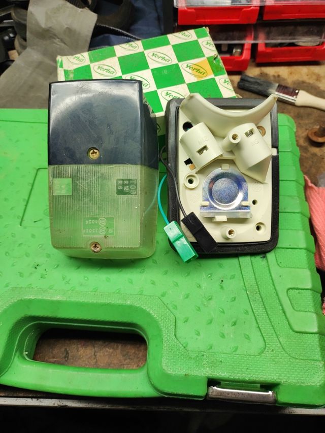 Portalámparas luz de matricula Renault6 renault12