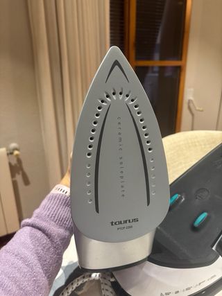 Centro de Planchado Taurus PTCP 2200