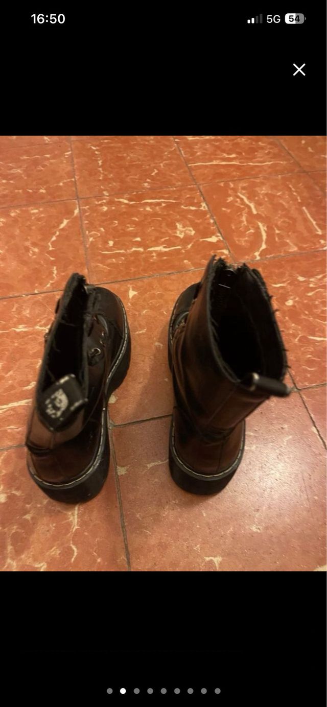 Botas suela plataforma negras cremallera como nuev