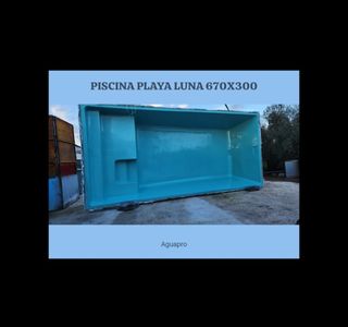 Piscina de poliéster 670x300 con playa