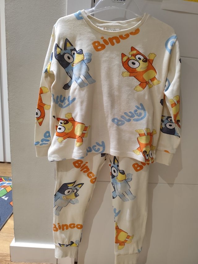 Lote de 4 pijamas talla 4