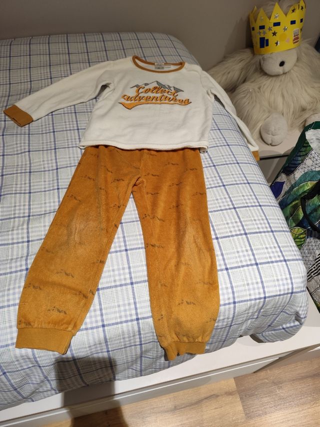 Lote de 4 pijamas talla 4