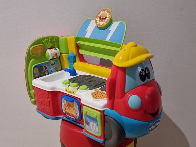 Camion hamburguesería chicco.