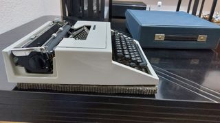 SÚPER OFERTA  Máquina de escribir del 1975