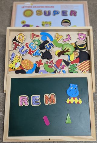 Tablero de formas, letras y números