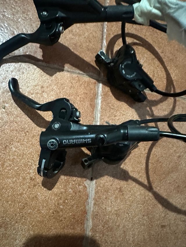 Frenos shimano mt500