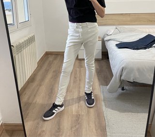 Pantalones pitillo blancos Bershka