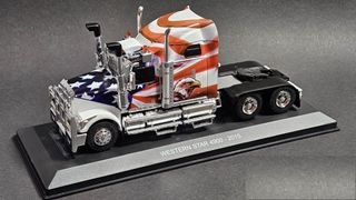 Camion WESTERN STAR 4900 (2015) „American Eagle“