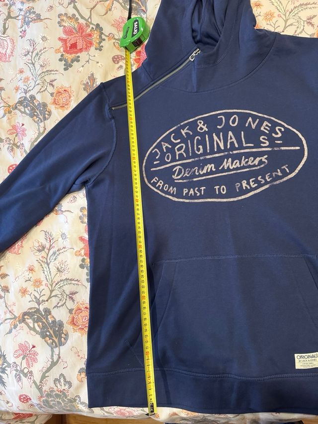 Sudadera con cremallera de cuello y capucha