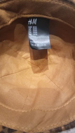 Gorra animal print sin estrenar