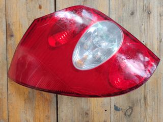 Pilotos traseros de  Renault Laguna II